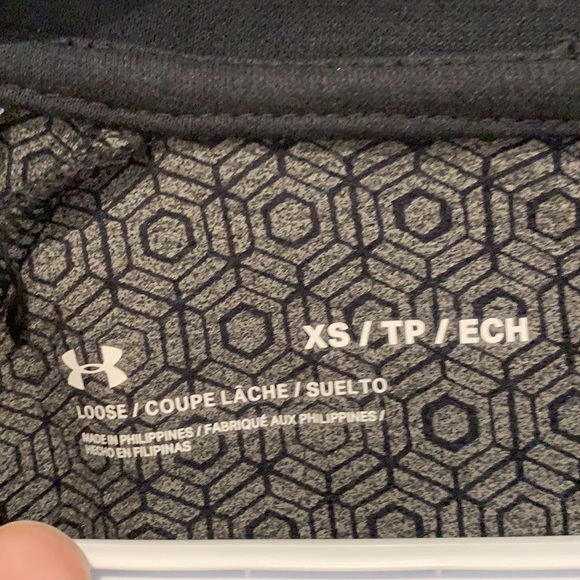 NWT under armour sweatshirt. - Picture 3 of 5